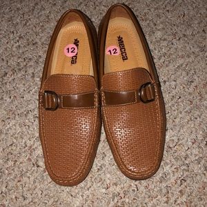 Mecca men’s shoes